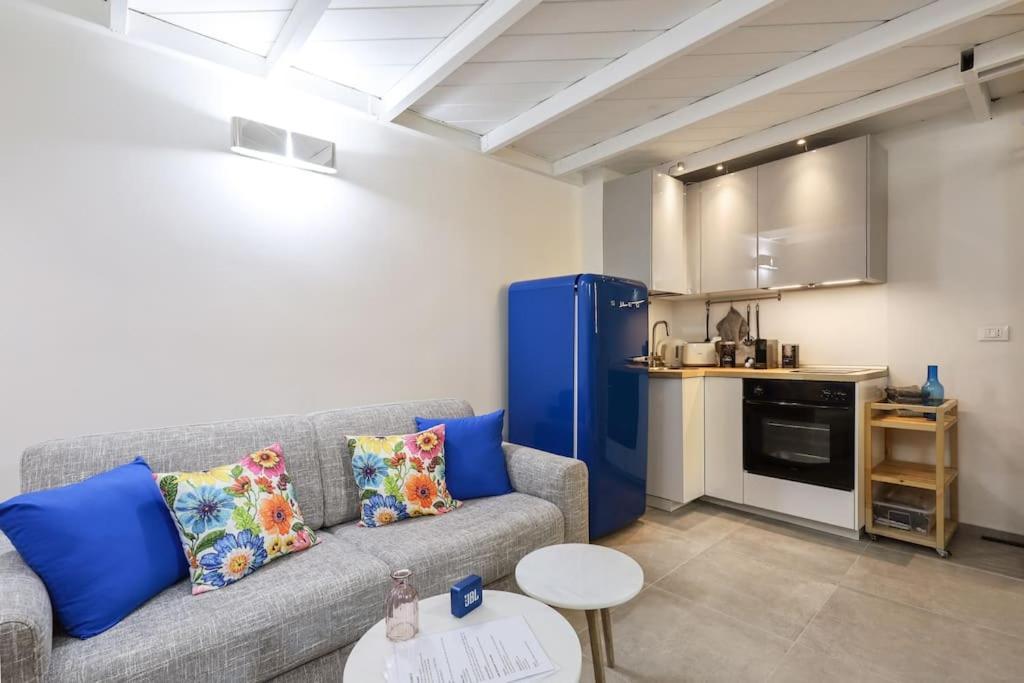 Cozy Loft Navigli, Close To Duomo And Bocconi - Italy Flat Vacation Милано Екстериор снимка